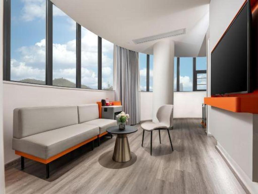 ไอบิส ตงกวน ตงเฉิง Hotel ภายนอก รูปภาพ